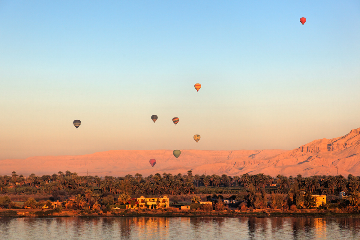 Early morning balooning - Luxor